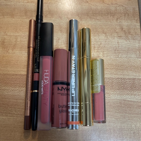 Gently used/ tested makeup lot - Picture 5 of 5